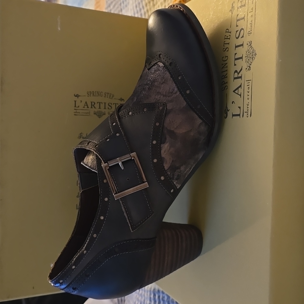 L'Artiste ankle boots